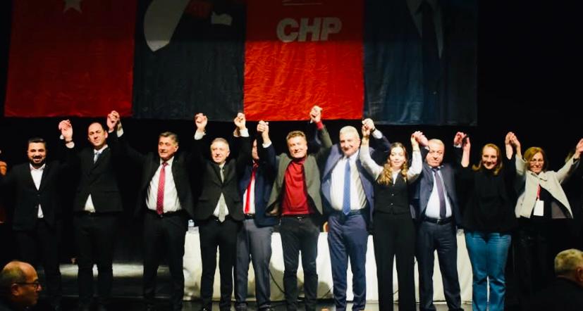 CHP’DE YILDIRIMLAR ÇAKTI!