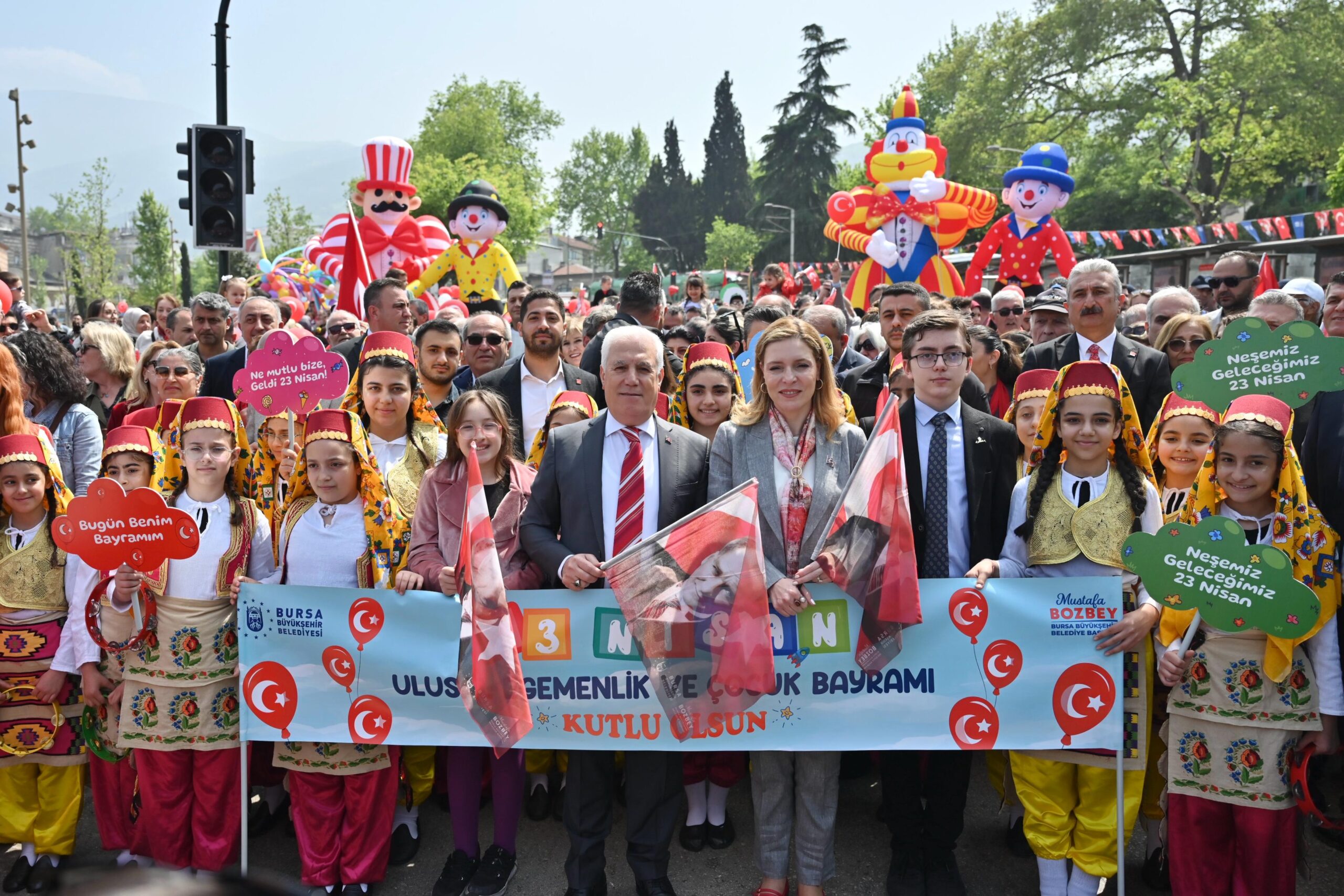 BURSA BÜYÜKŞEHİR’DEN 23 NİSAN’A COŞKULU KUTLAMA