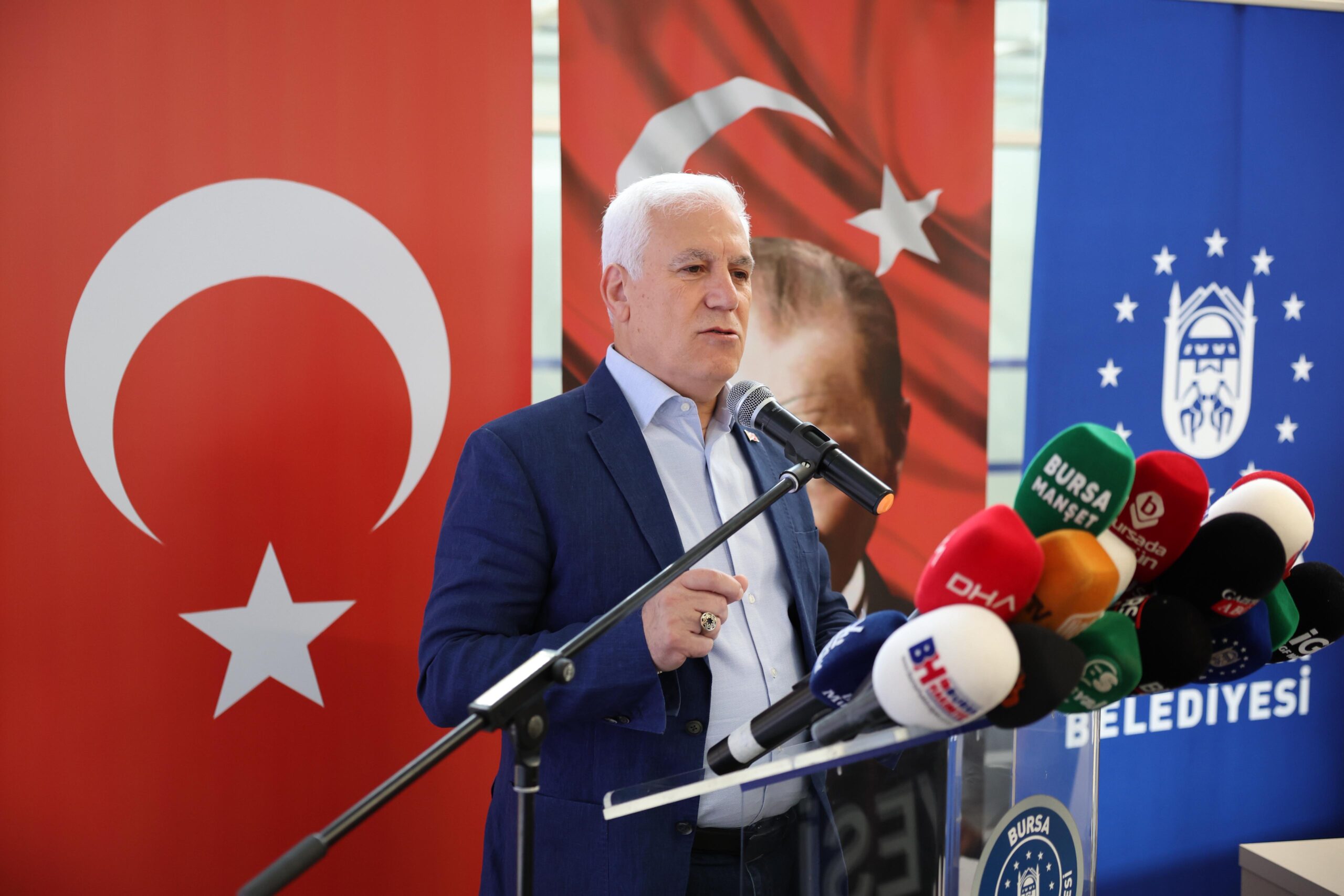 BAŞKAN BOZBEY; “BURSALILARIN DA ÇALIŞMA ARKADAŞLARIMIZIN DA HAKLARINI KORUYORUZ”