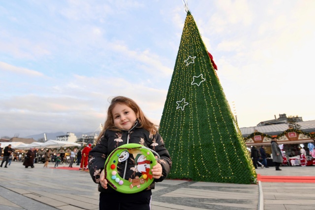 OSMANGAZİ’DE YENİ YIL HEYECANI MEYDANI SARDI