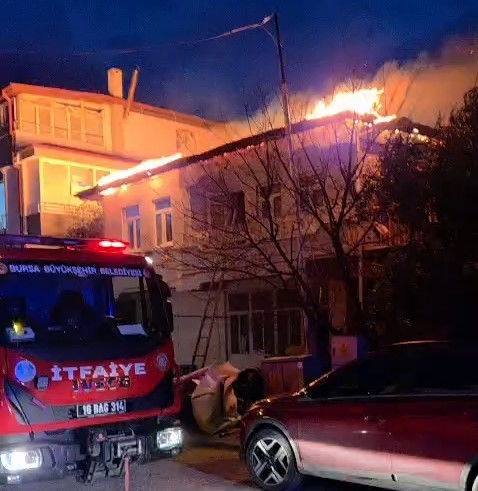 BÜYÜKŞEHİR İTFAİYESİNDEN HAYAT KURTARAN MÜDAHALE