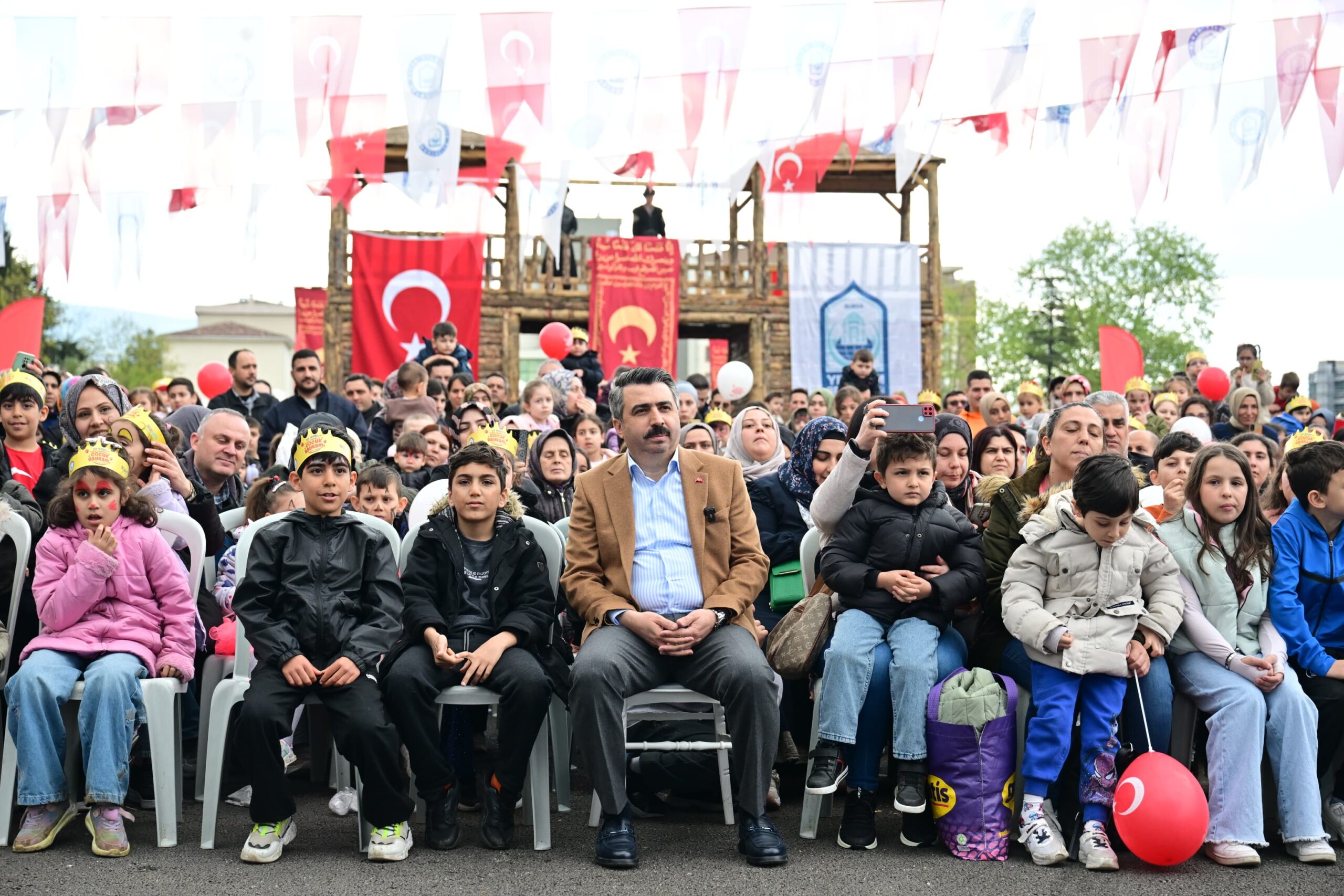 Yıldırım’da Çocukların Bayramı Şölene Dönüştü
